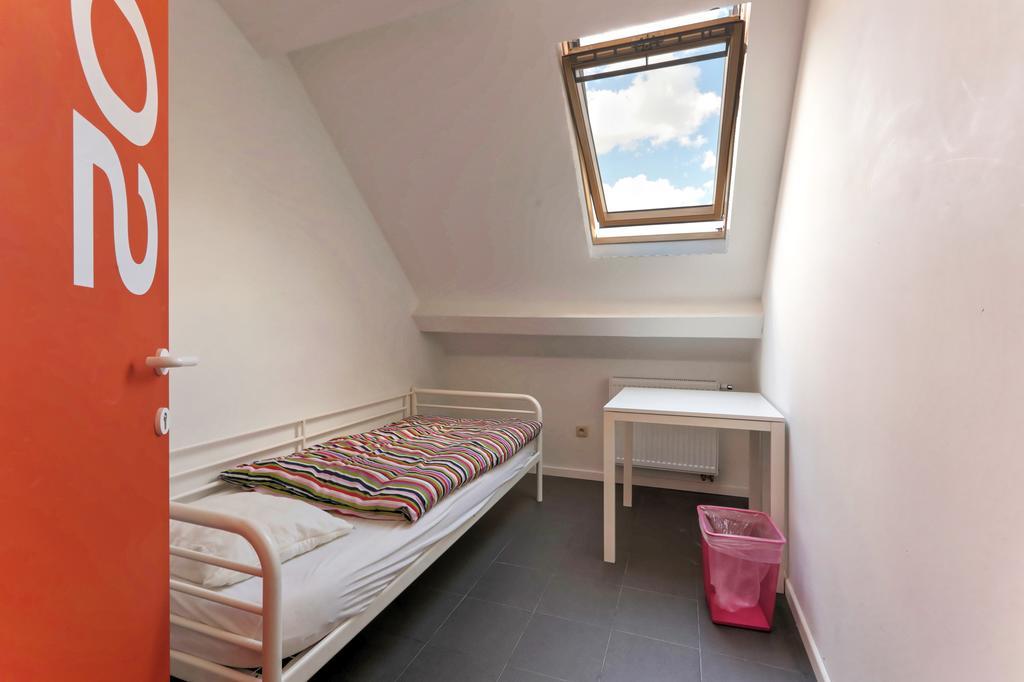 Brussels Hello Hostel Koekelberg Exteriör bild